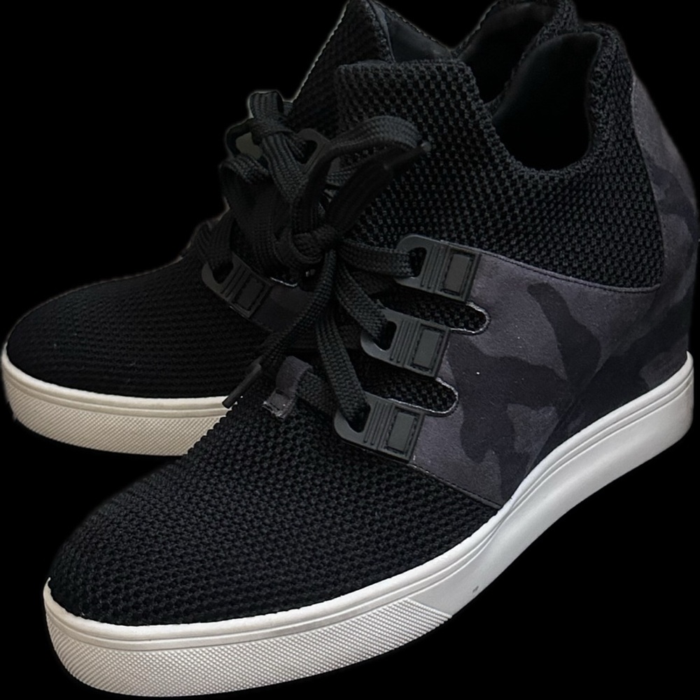 MIA camouflage wedge lace up athletic bootie size 6 1/2 m